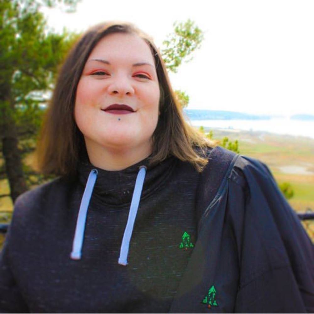 Meet your Posher, Elizabeth